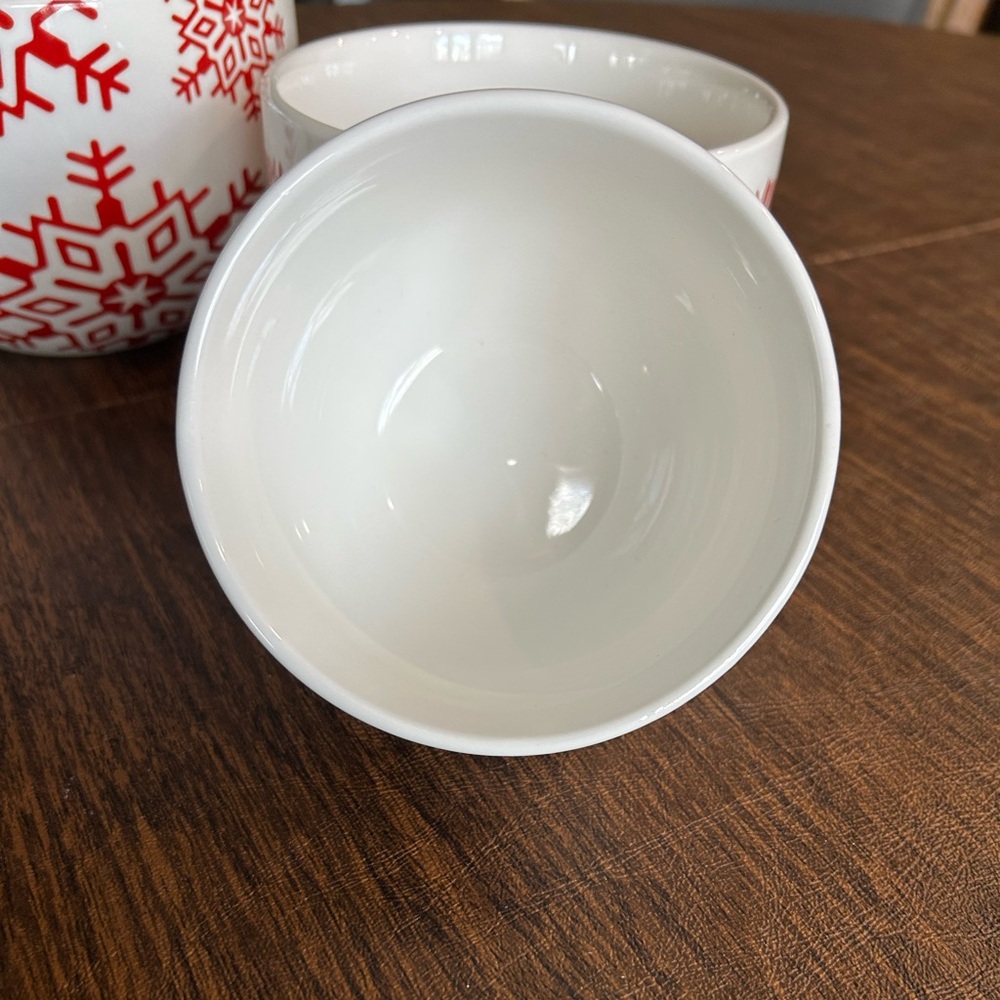 Crate and Barrel Set of 3 Holiday Nesting Bowls - Picture 5 of 11